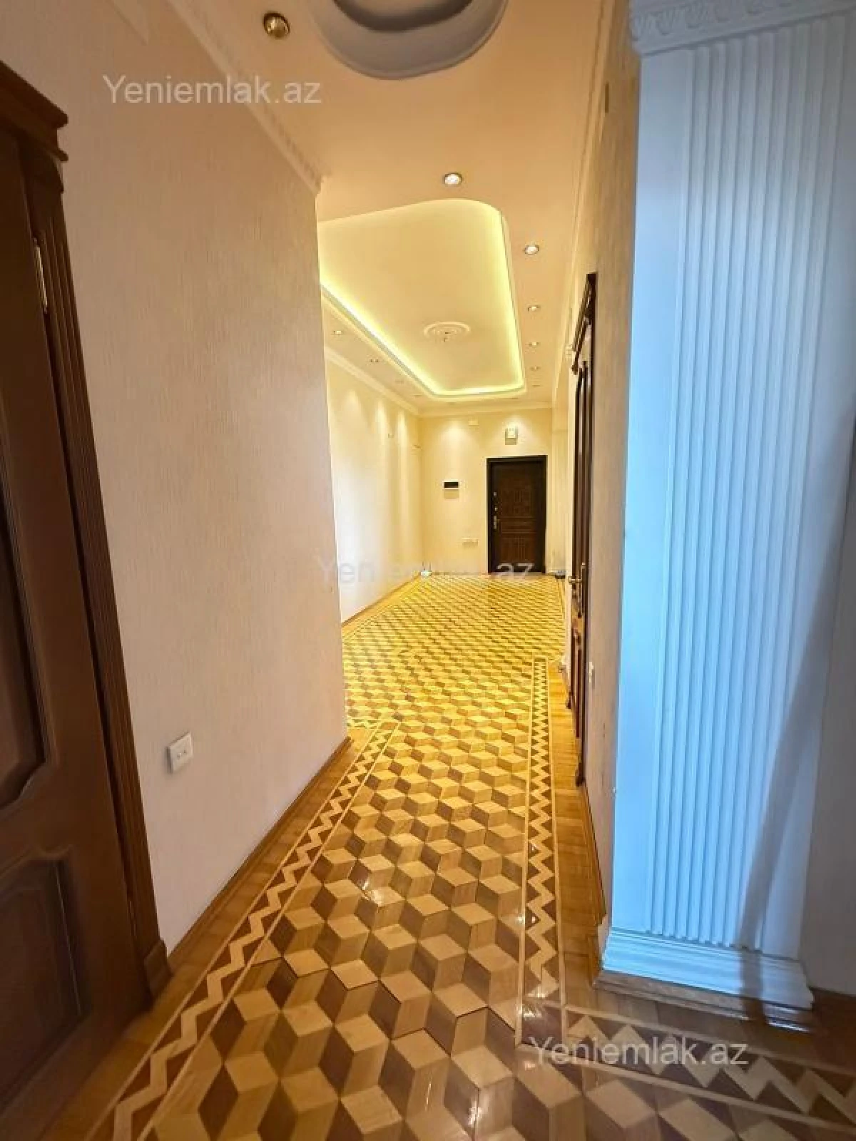 Satılır 3 otaqlı yeni tikili 165 m²