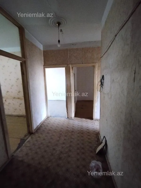 Satılır 3 otaqlı köhnə tikili 80 m²