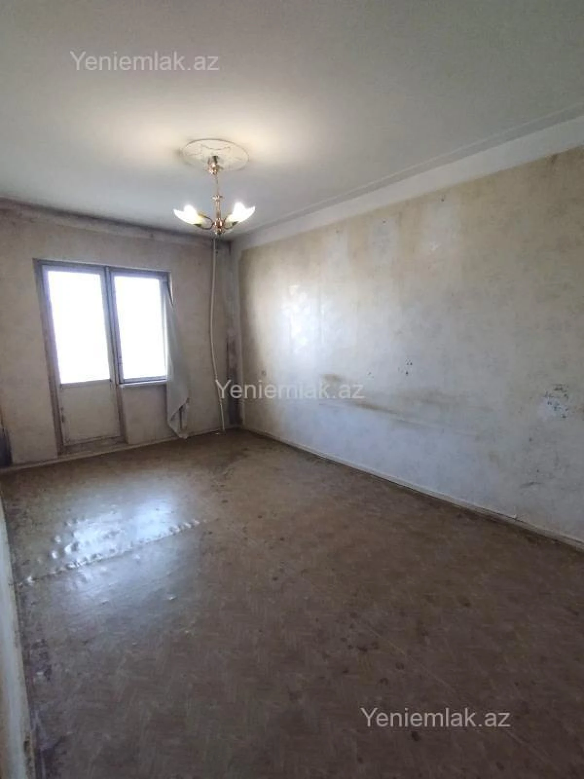 Satılır 3 otaqlı köhnə tikili 80 m²