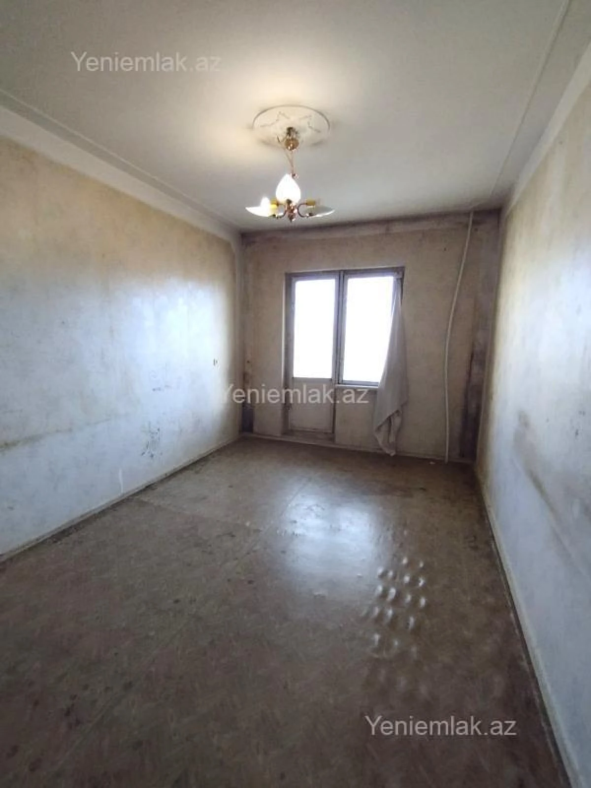 Satılır 3 otaqlı köhnə tikili 80 m²