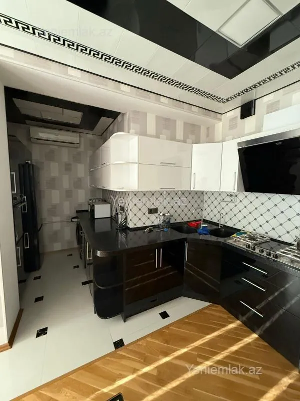 Satılır 3 otaqlı yeni tikili 169 m²