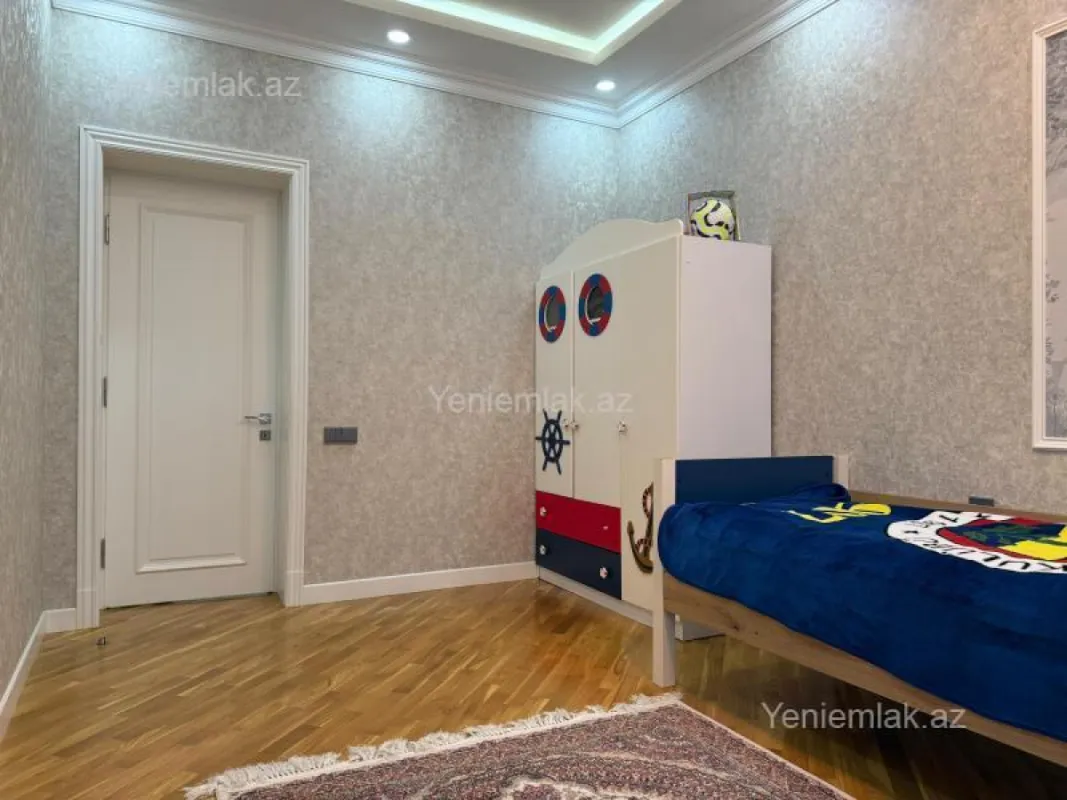 Satılır 3 otaqlı yeni tikili 163 m²