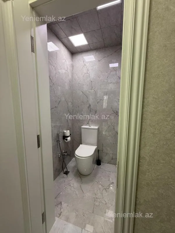 Satılır 3 otaqlı yeni tikili 163 m²