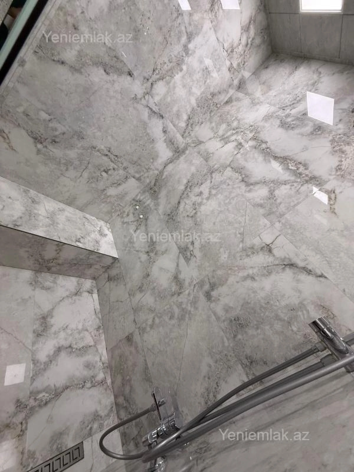 Satılır 3 otaqlı yeni tikili 163 m²