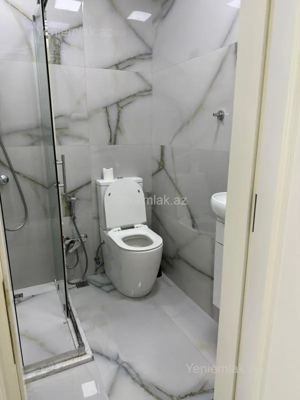 Satılır 3 otaqlı yeni tikili 163 m²