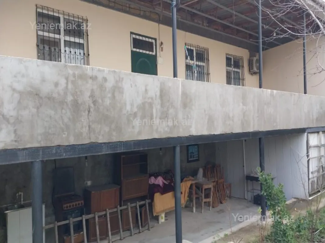 Satılır 4 otaqlı həyət evi 130 m²