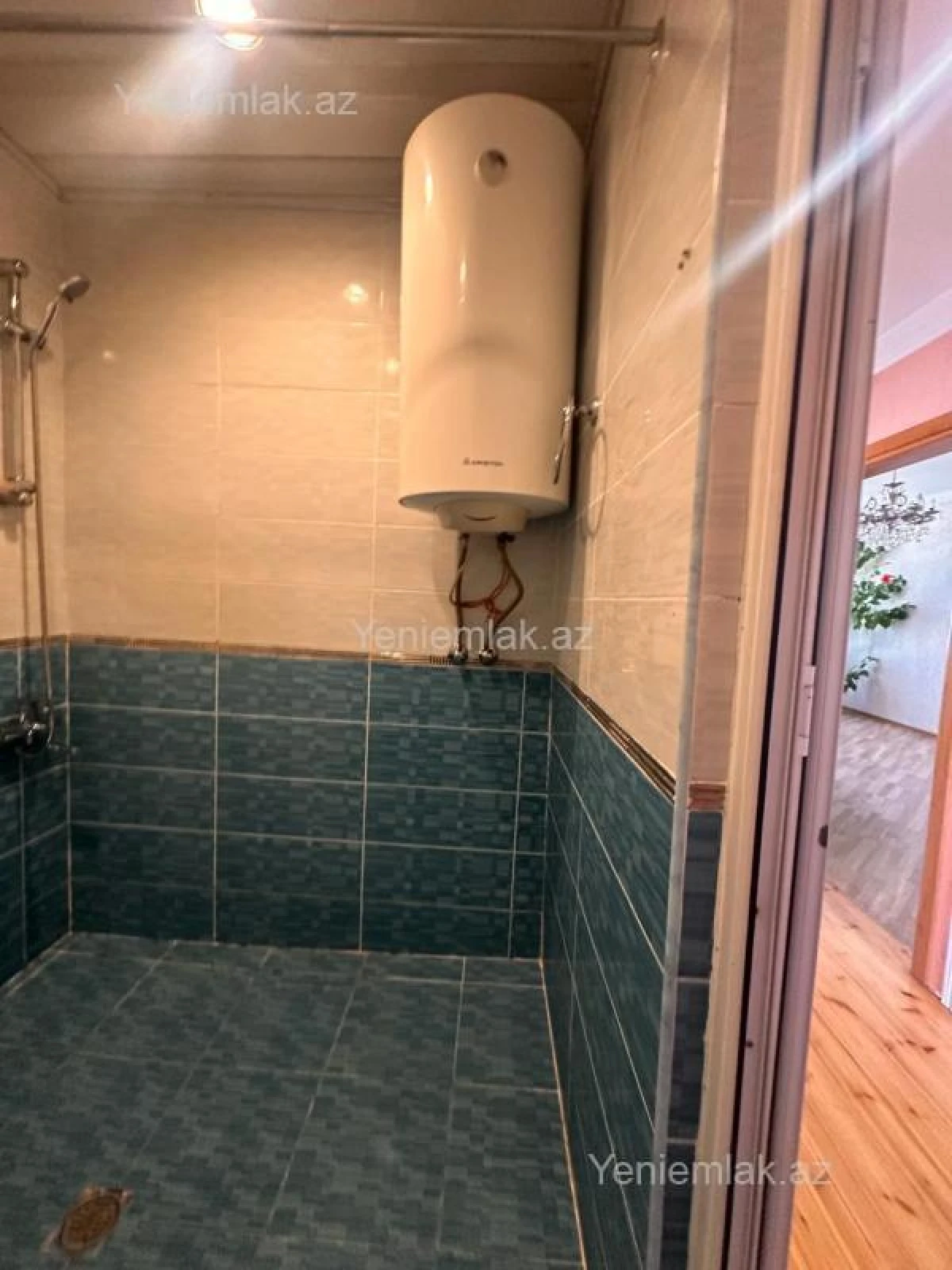 Satılır 2 otaqlı köhnə tikili 60 m²