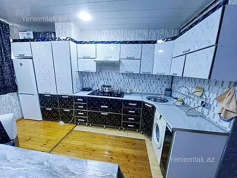 Satılır 3 otaqlı köhnə tikili 72 m² — Sumqayıt, 7-ci mikrorayon 3 otaq 72.00 m²