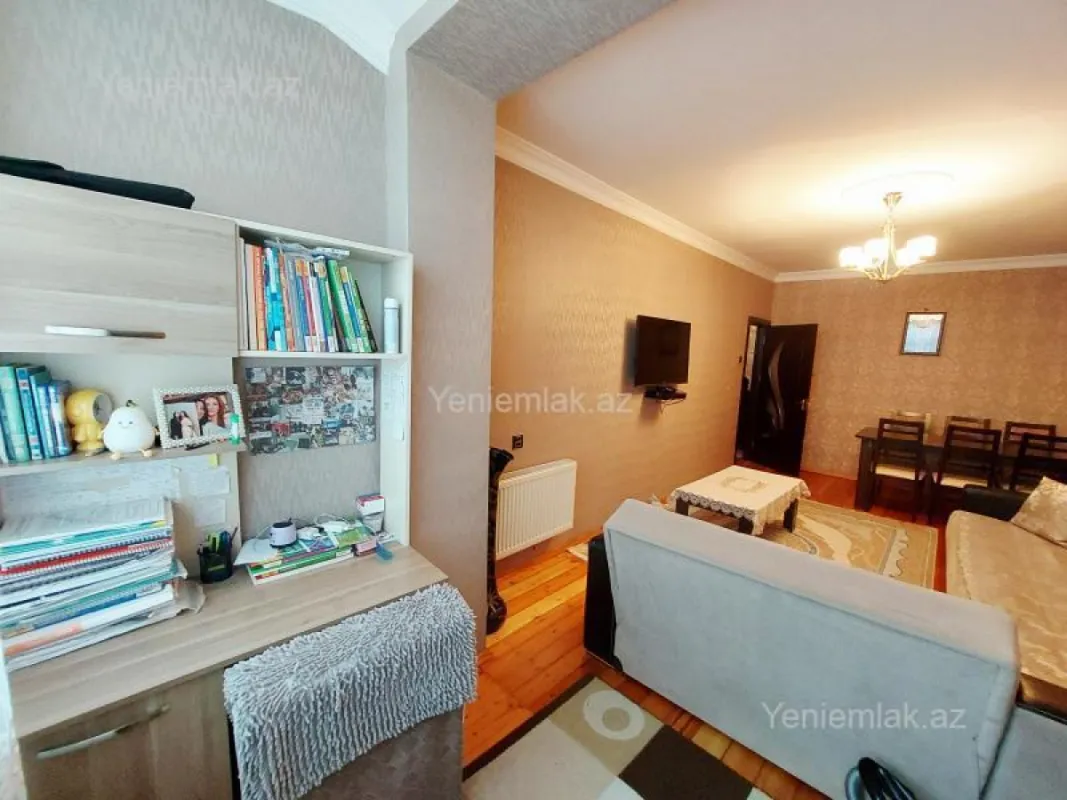 Satılır 3 otaqlı köhnə tikili 72 m²