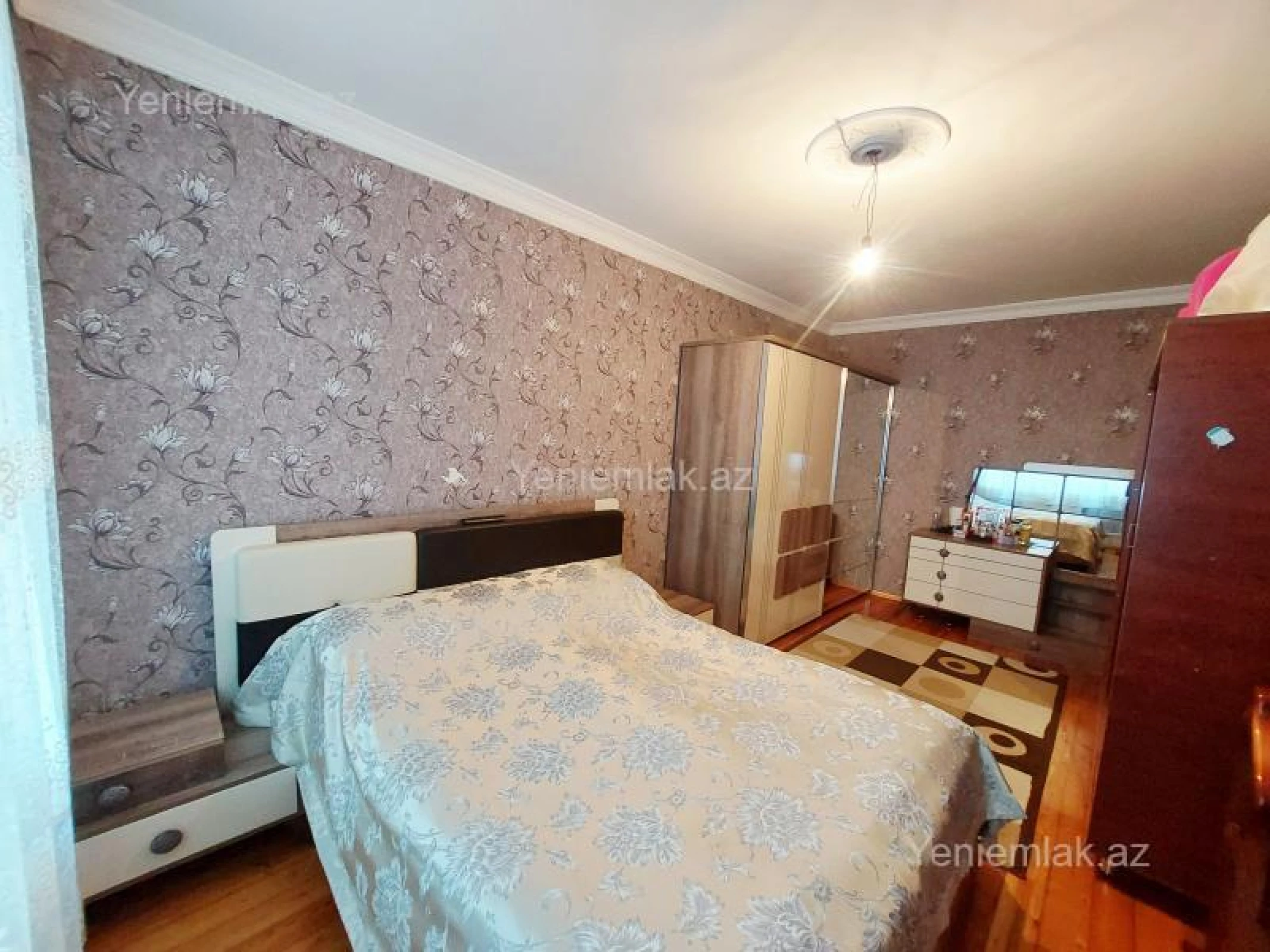 Satılır 3 otaqlı köhnə tikili 72 m²
