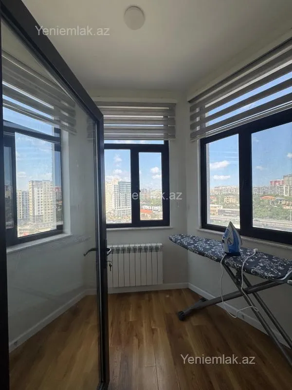 Satılır 3 otaqlı yeni tikili 135 m²
