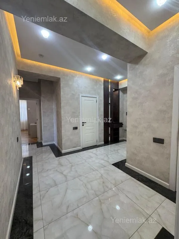 Satılır 3 otaqlı yeni tikili 135 m²