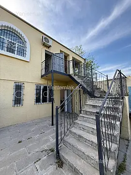 Satılır 6 otaqlı həyət evi 180 m²