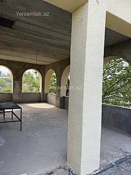 Satılır 6 otaqlı həyət evi 180 m²