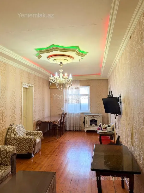 Satılır 4 otaqlı həyət evi 100 m²