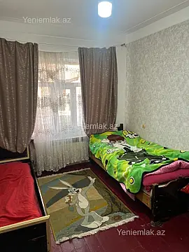 Satılır 3 otaqlı köhnə tikili 75 m²