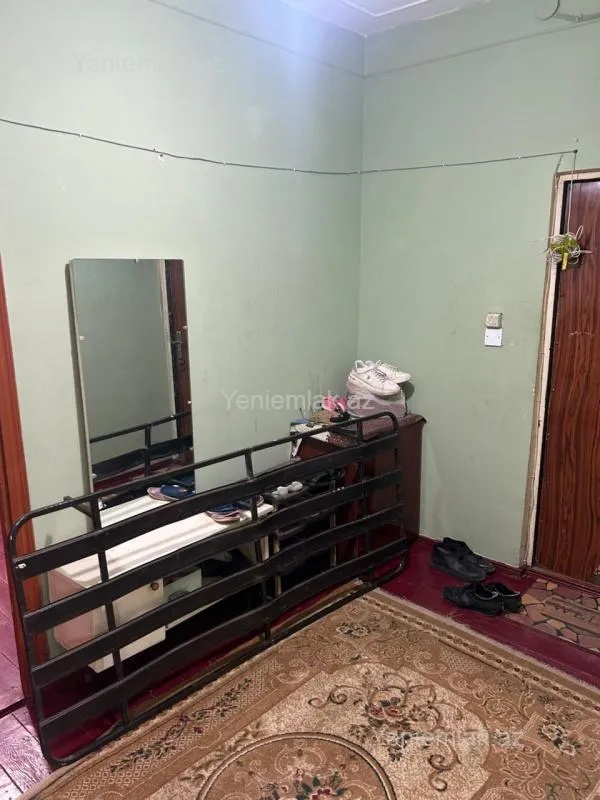 Satılır 3 otaqlı köhnə tikili 75 m²