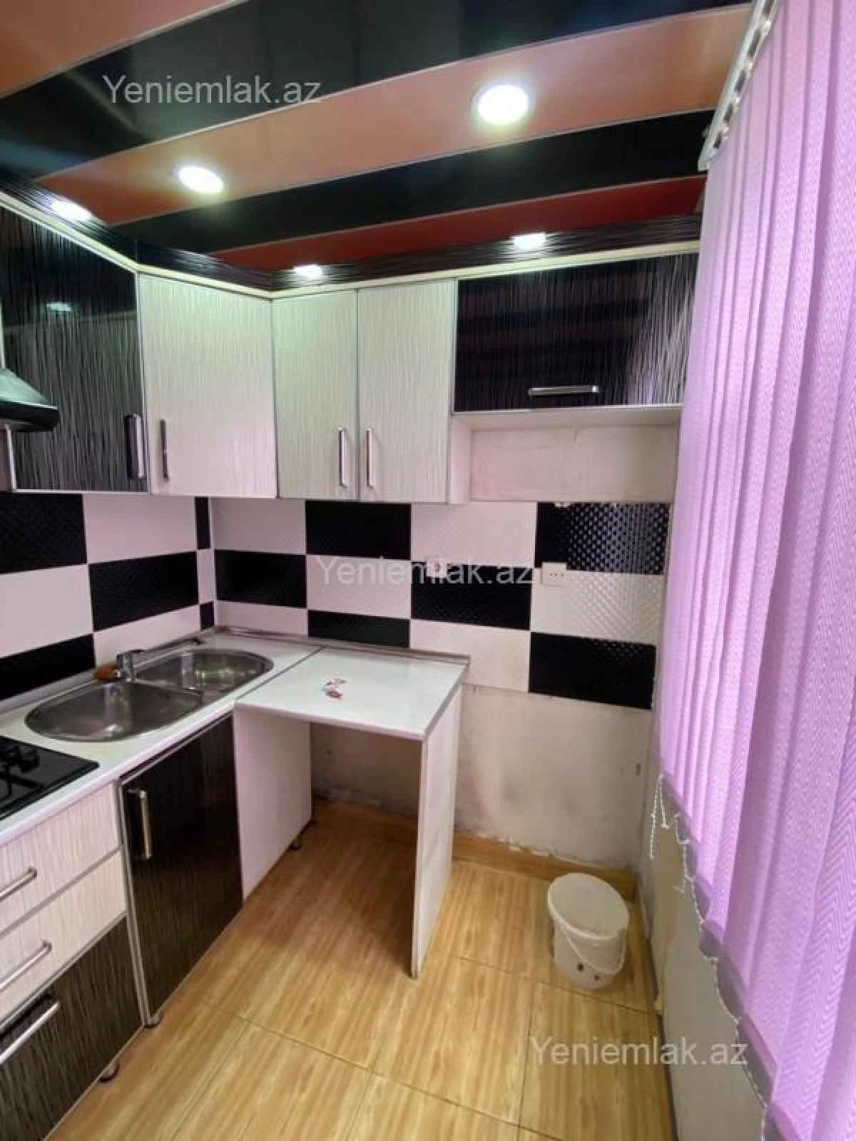 Satılır 3 otaqlı köhnə tikili 68 m²
