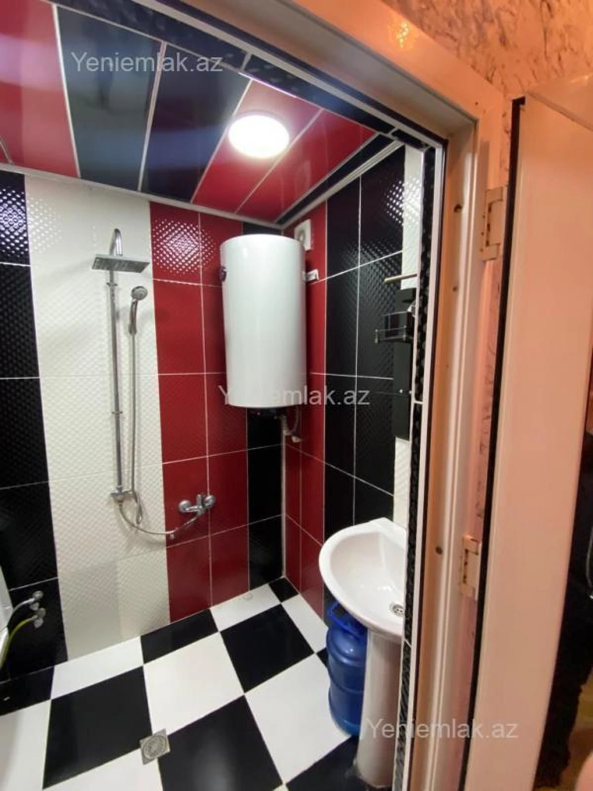 Satılır 3 otaqlı köhnə tikili 68 m²