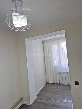 Satılır 3 otaqlı köhnə tikili 50 m²
