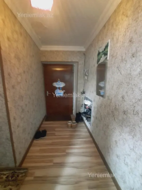 Satılır 1 otaqlı köhnə tikili 30 m²