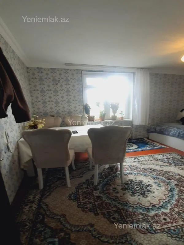 Satılır 1 otaqlı köhnə tikili 30 m²