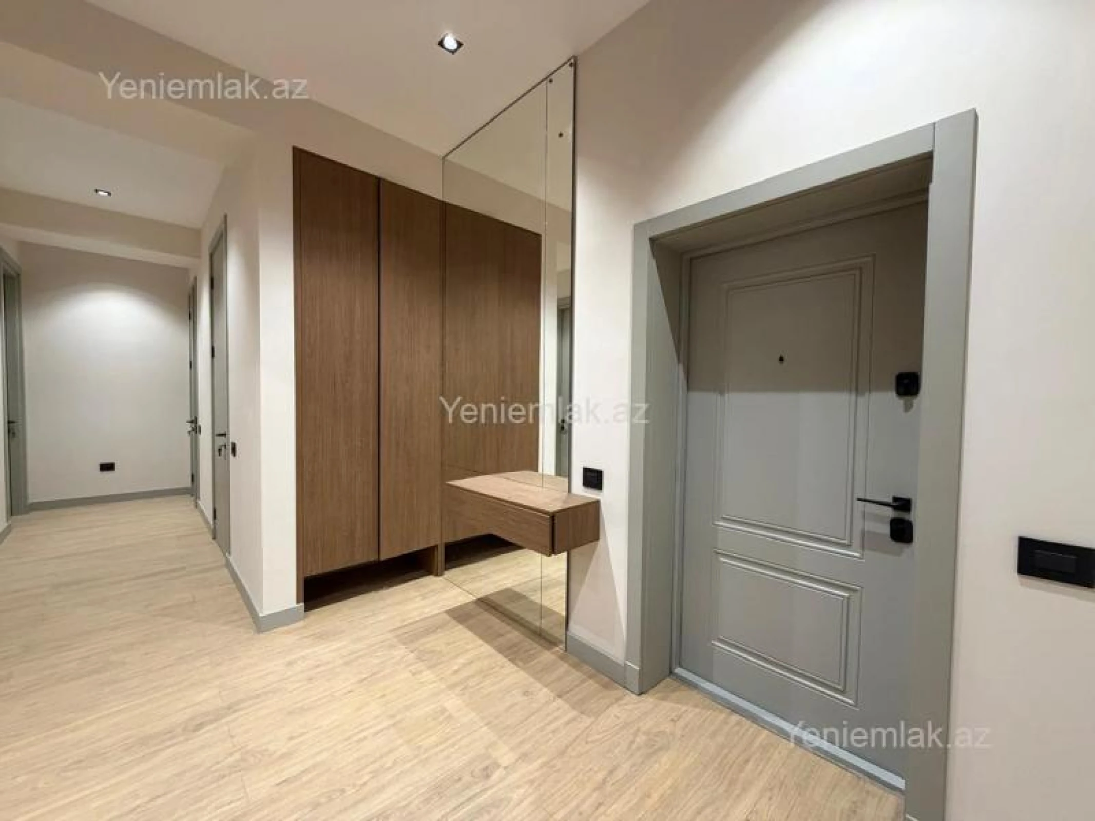 Satılır 3 otaqlı yeni tikili 140 m²