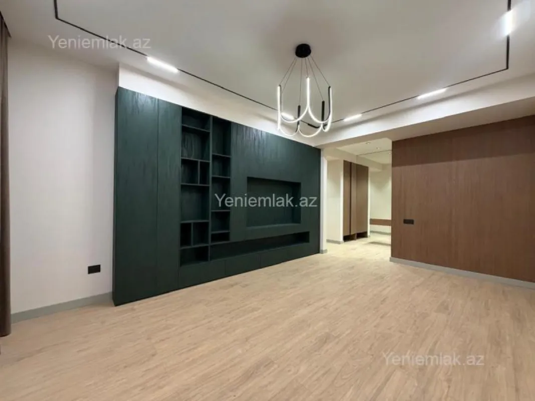 Satılır 3 otaqlı yeni tikili 140 m²