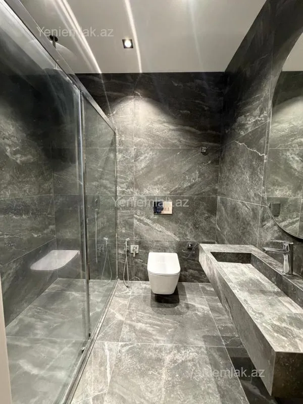 Satılır 3 otaqlı yeni tikili 140 m²