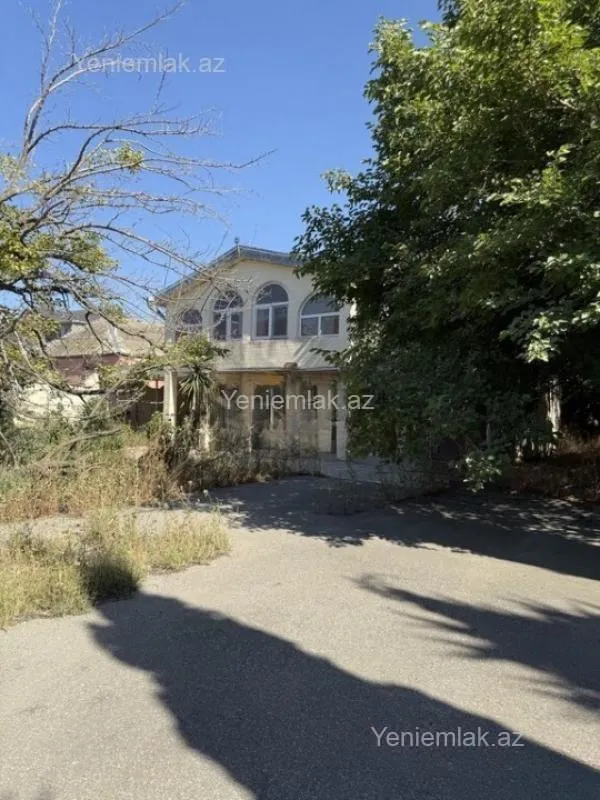 Satılır 4 otaqlı həyət evi 100 m²