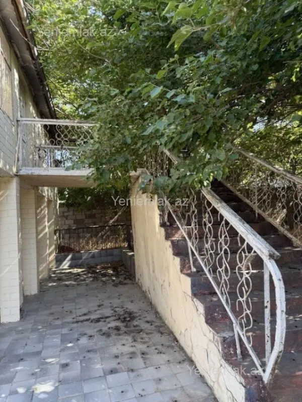 Satılır 4 otaqlı həyət evi 100 m²