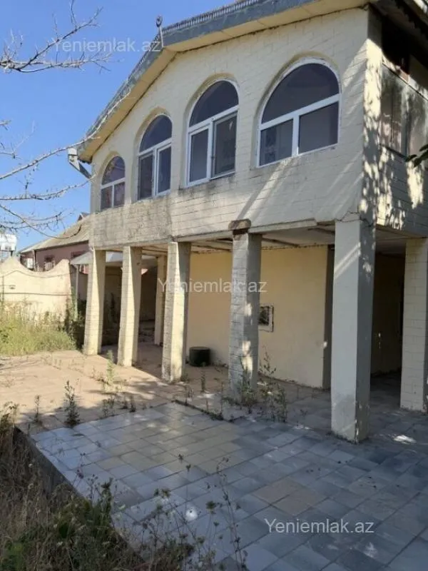Satılır 4 otaqlı həyət evi 100 m²
