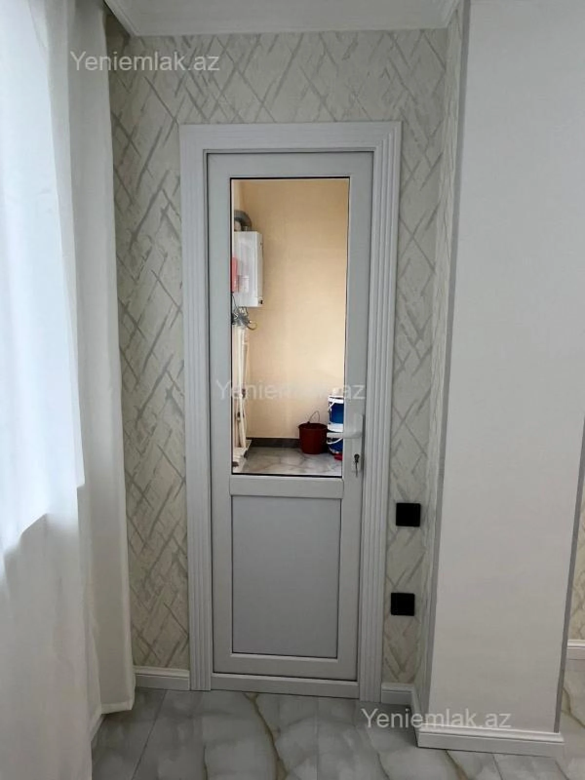 Satılır 3 otaqlı köhnə tikili 85 m²