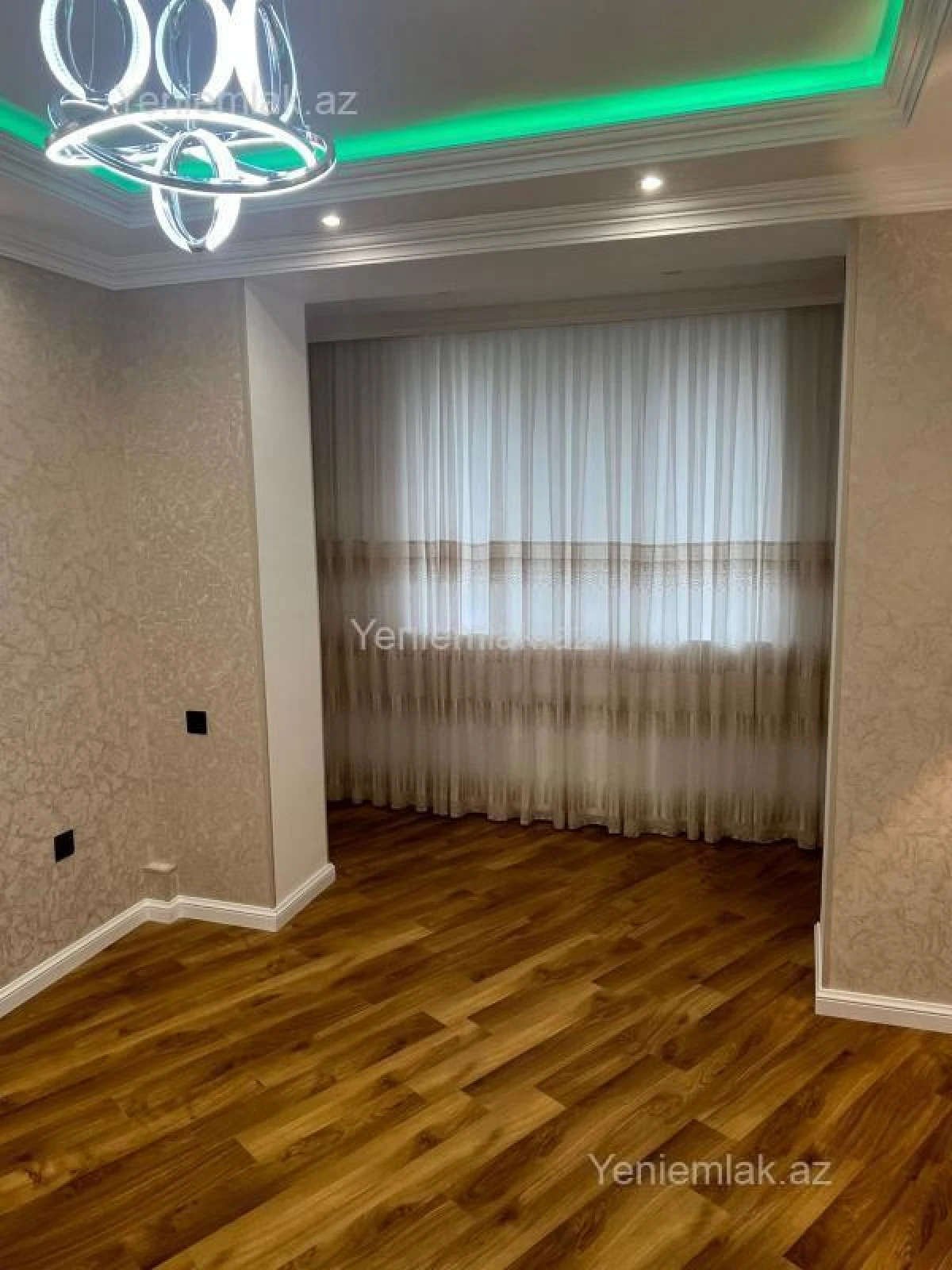 Satılır 3 otaqlı köhnə tikili 85 m²