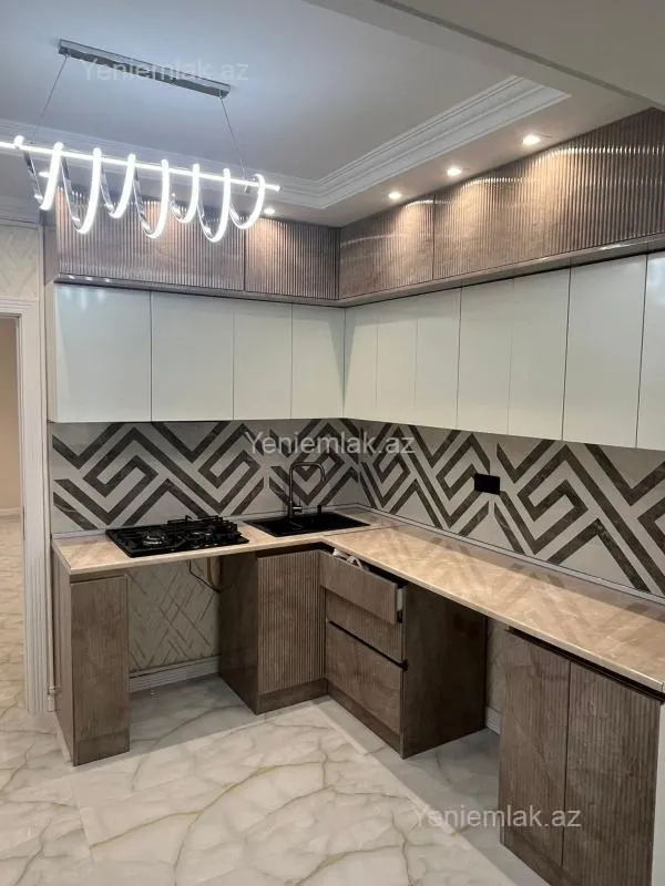 Satılır 3 otaqlı köhnə tikili 85 m²