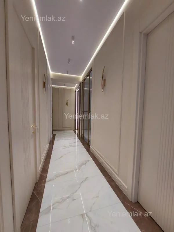 Satılır 3 otaqlı yeni tikili 85 m²