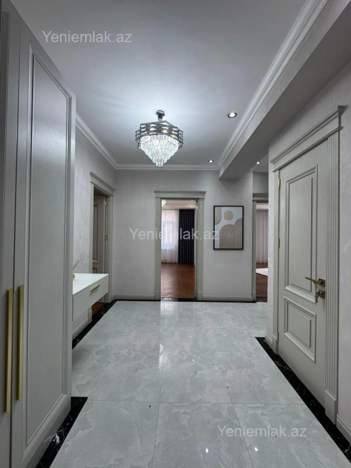 Satılır 3 otaqlı yeni tikili 138 m²