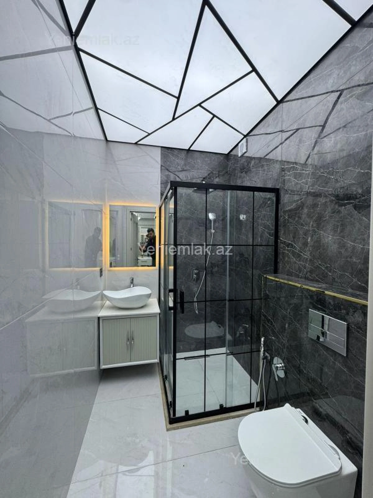 Satılır 3 otaqlı yeni tikili 138 m²