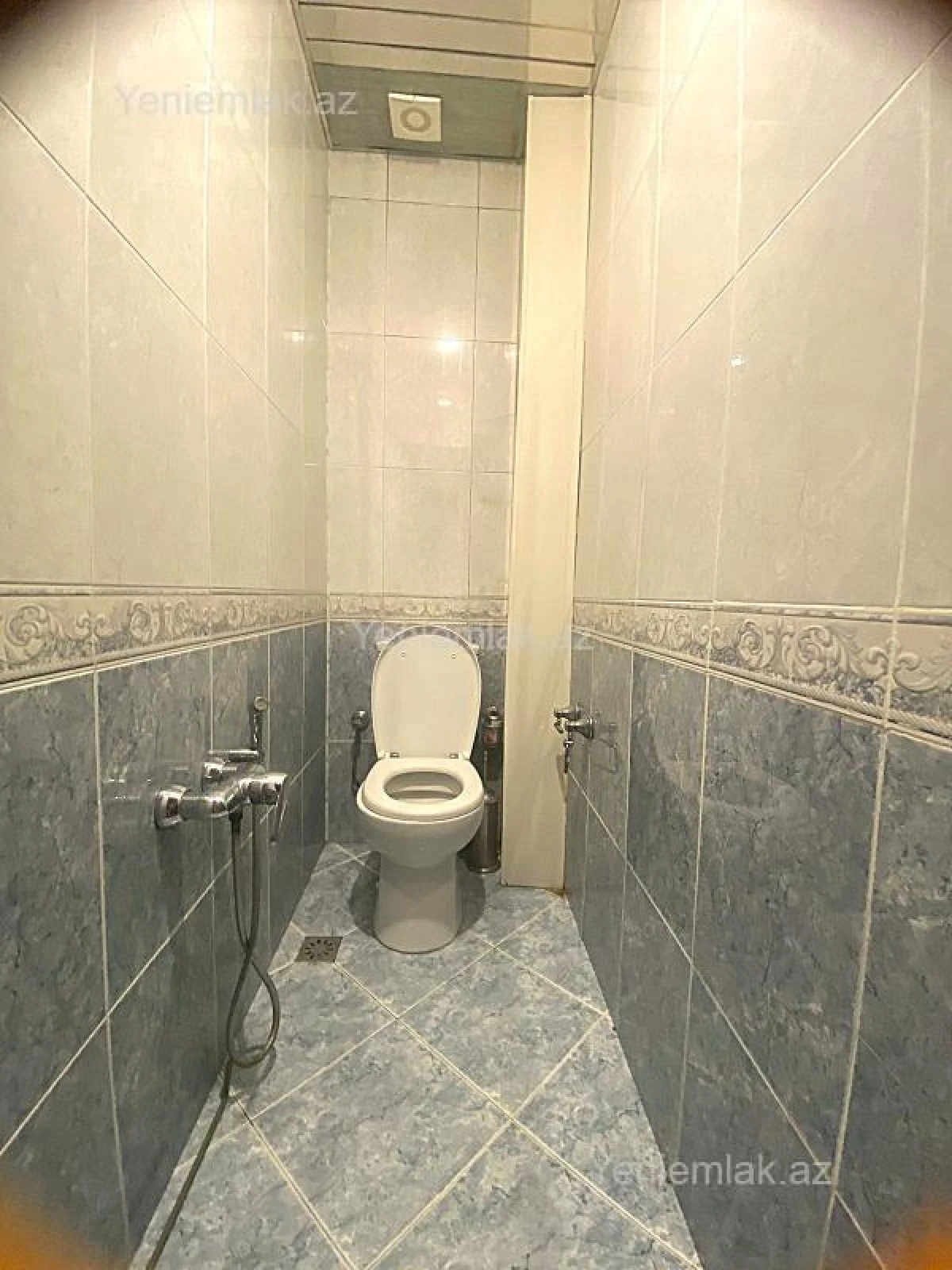 Satılır 4 otaqlı köhnə tikili 110 m²