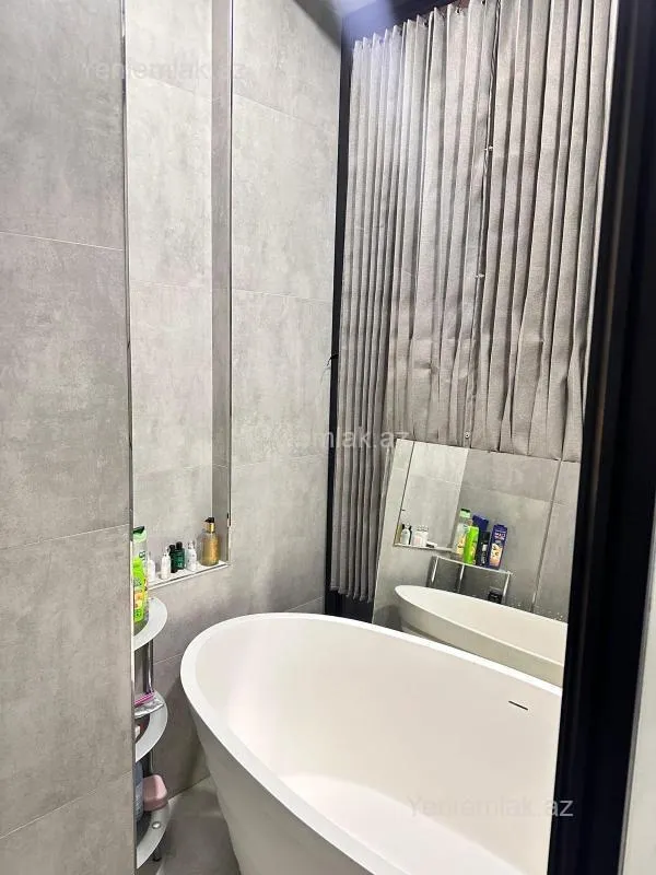 Satılır 2 otaqlı yeni tikili 105 m²