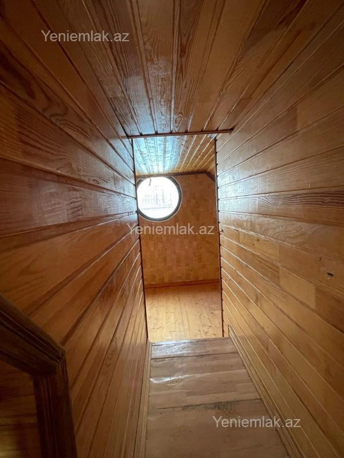 Satılır 6 otaqlı həyət evi 200 m²