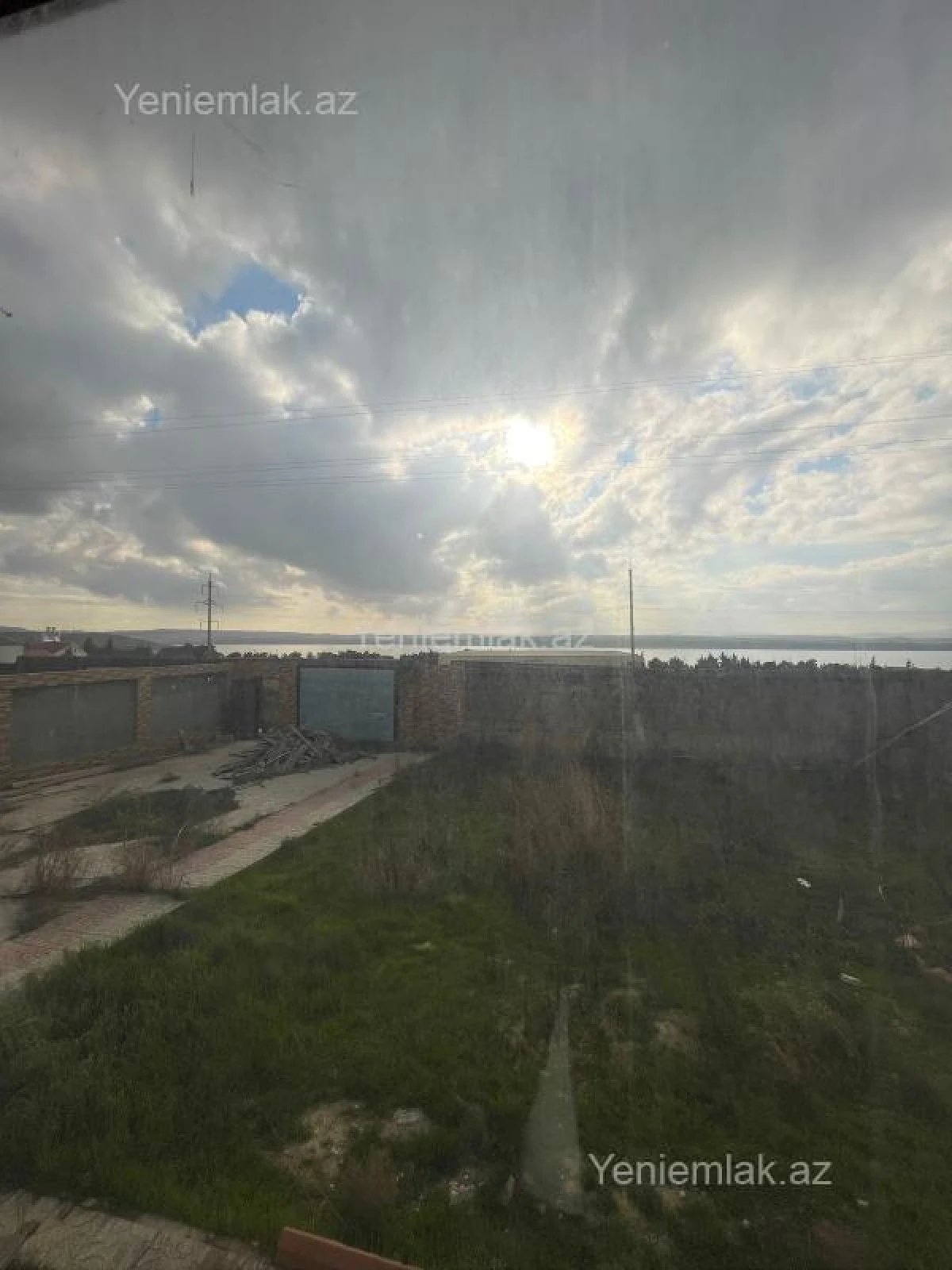 Satılır 6 otaqlı həyət evi 200 m²