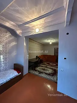 Satılır 3 otaqlı köhnə tikili 100 m²