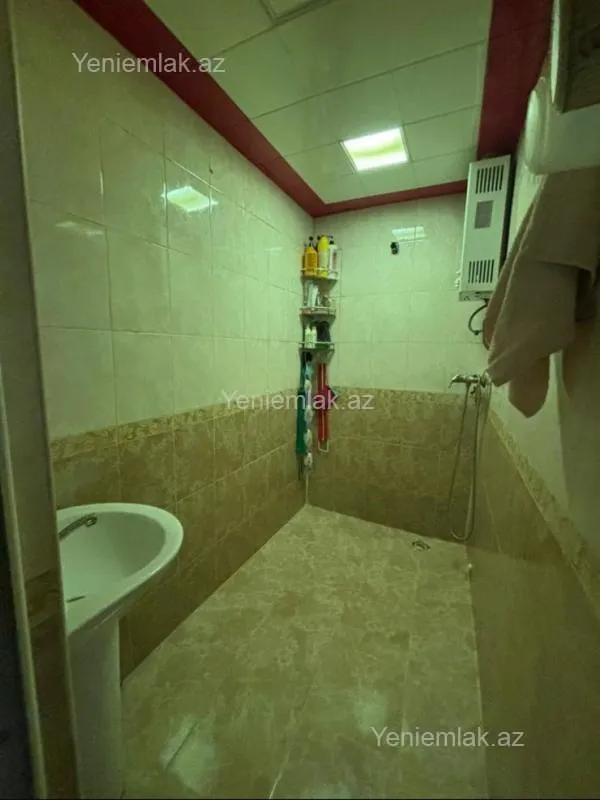 Satılır 3 otaqlı köhnə tikili 80 m²