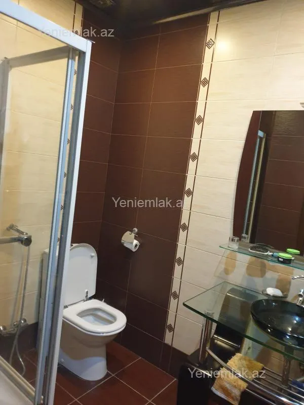 Satılır 3 otaqlı yeni tikili 135 m²
