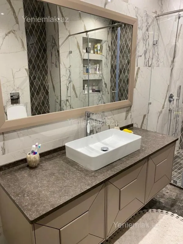 Satılır 4 otaqlı yeni tikili 265 m²