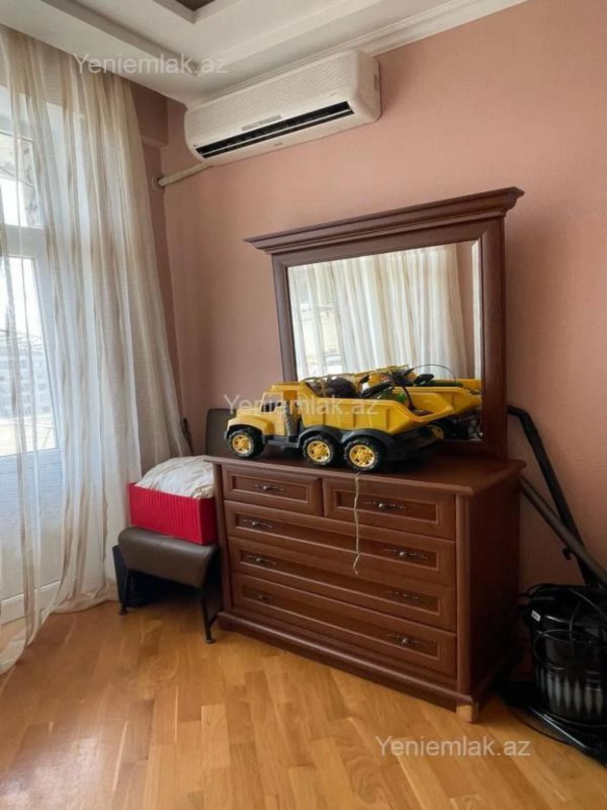 Satılır 2 otaqlı köhnə tikili 60 m²
