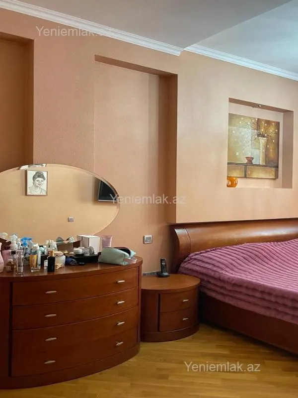 Satılır 2 otaqlı köhnə tikili 60 m²