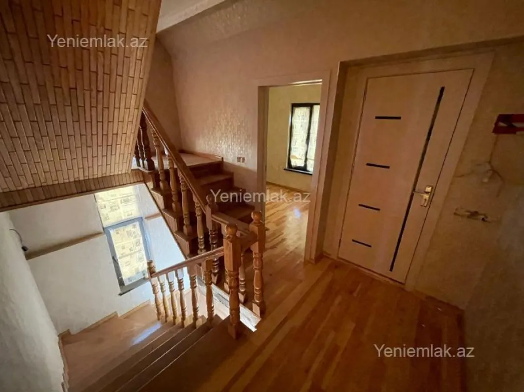 Satılır 4 otaqlı həyət evi 100 m²