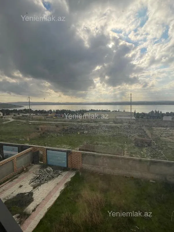 Satılır 4 otaqlı həyət evi 100 m²